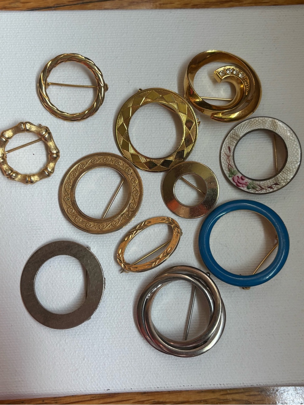 Assortment of Circular Brooches - Women Jewelry